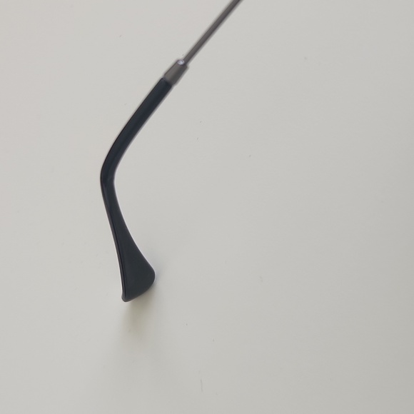 Ray-Ban Round Sunglasses - Picture 5 of 11